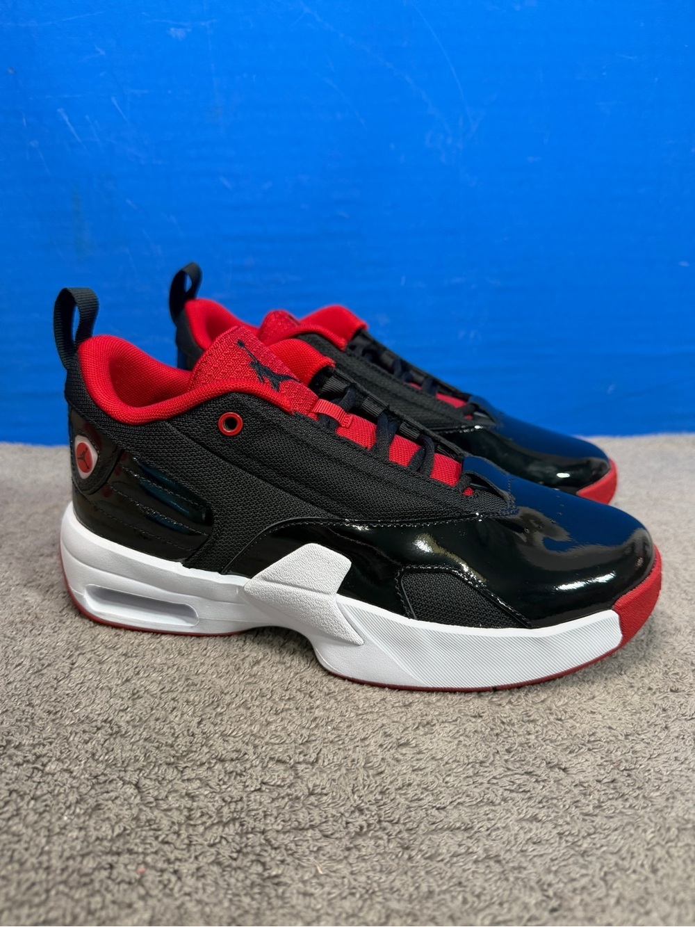 Jordan MAX AURA 6 gs
Brand new
